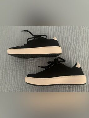 Sofft Black Tennis Shoe. Size 6/6.5